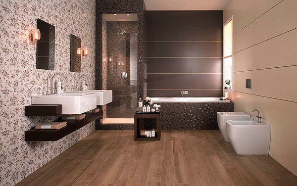 Наиболее частое место в квартире, где можно комбинировать плитку и обои - это ванная комната (пример на фото)
