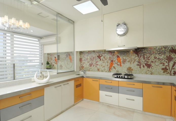 мозаичное панно и интерьере кухни