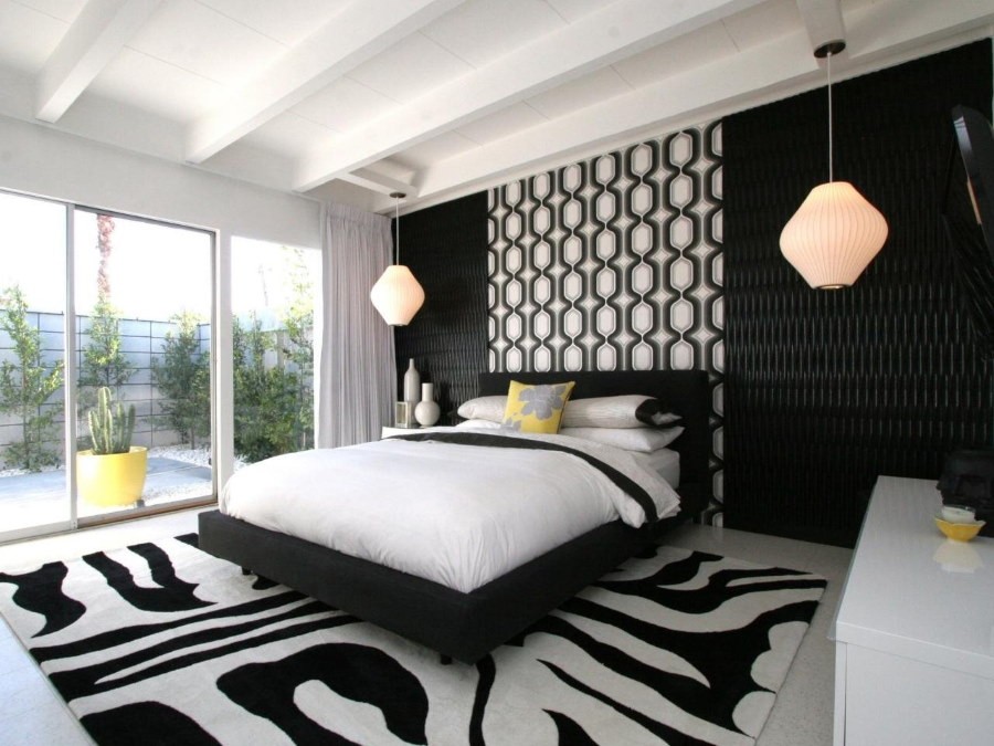 Черно-белый ковер в интерьере спальни