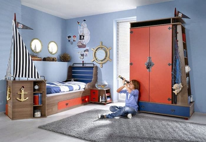 Фото интерьера детской комнаты в морском стиле для мальчика 